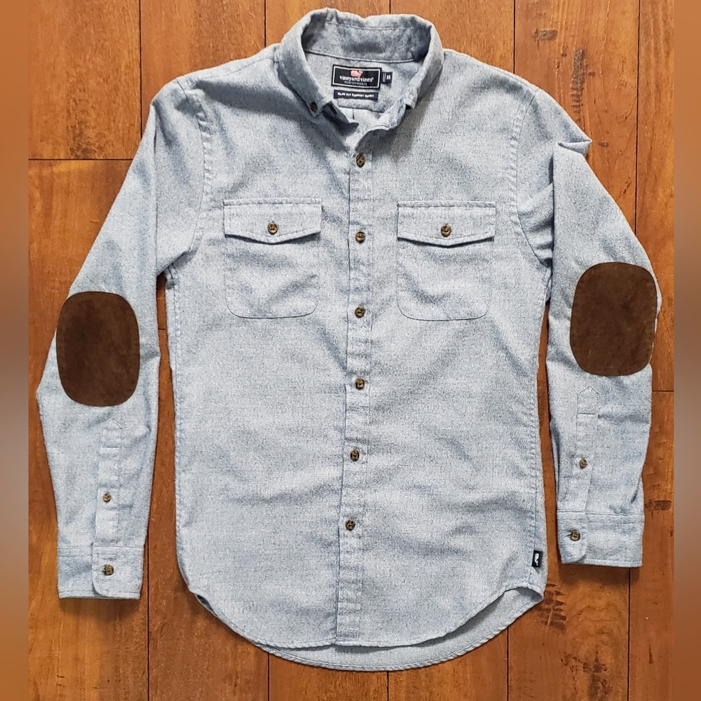 SOLD- Mens XS Vineyard Vines Shirt